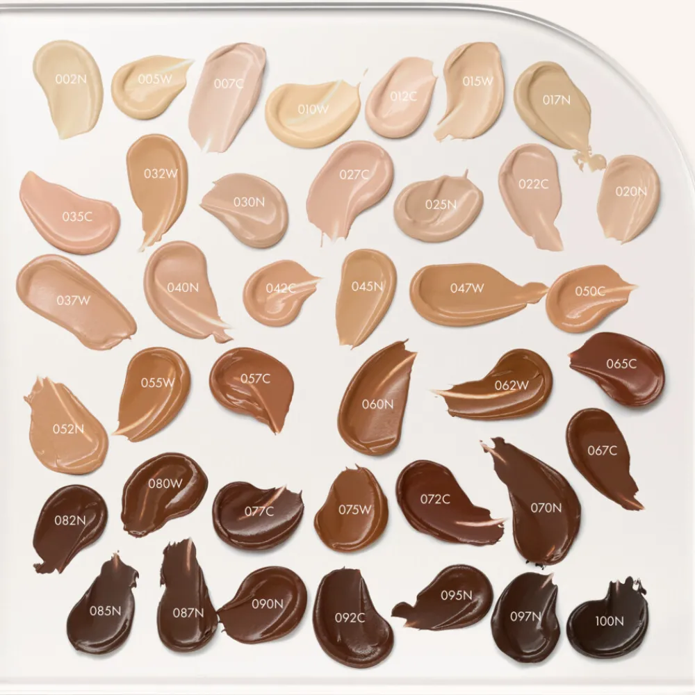 Foundation<Catrice Invisible Cover Foundation 065C 30 ml