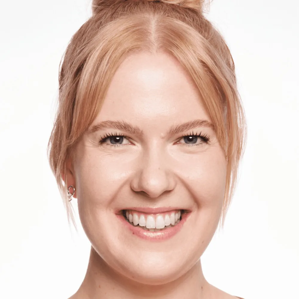 Foundation<Catrice Invisible Cover Foundation 005W 30 ml