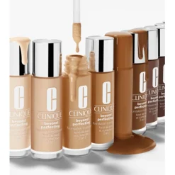 Beyond Perfecting Foundation + Concealer CN40 Cream Chamois 30 ml^Clinique Clearance
