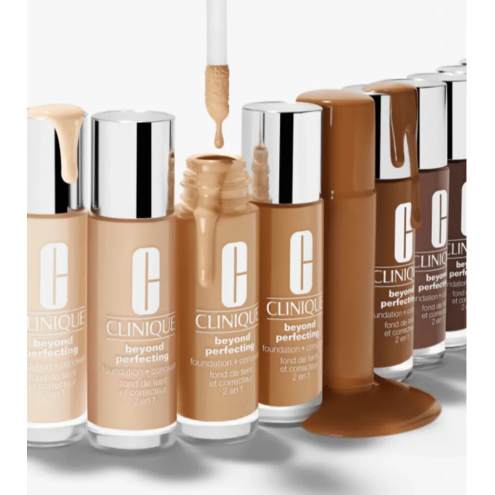 Beyond Perfecting Foundation + Concealer CN40 Cream Chamois 30 ml^Clinique Clearance