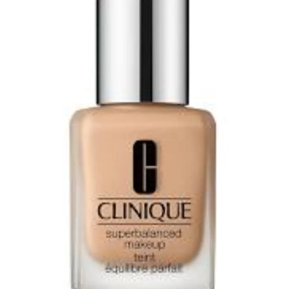 Hot Foundation Superbalanced CN62 Porcelain Beige 30 ml Foundation