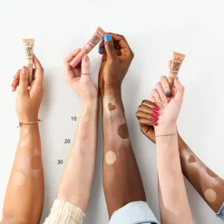 Baby Got Glow Liquid Highlighter 20 Rose and Shine 10 ml^essence Sale