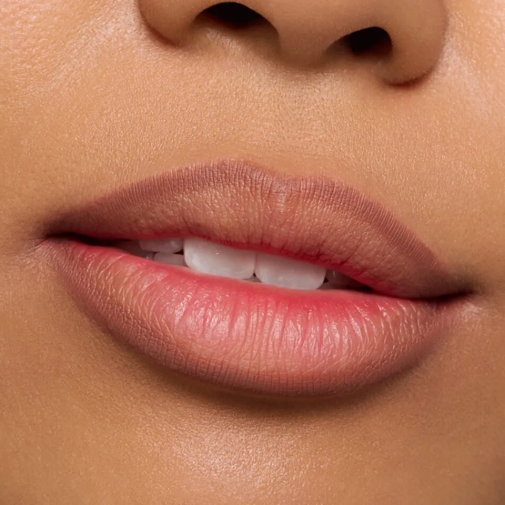 8h Matte Comfort Lipliner 16 Run, Don't Walk! 0,3 gr^essence Hot