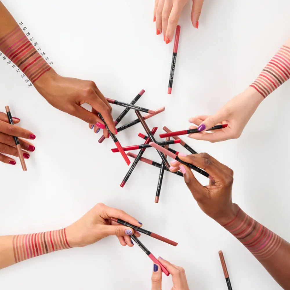 Lipliner<essence 8h Matte Comfort Lipliner 13 Never Too Much 0,3 gr