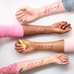 Lipverzorging<essence Heart Core Fruity Lip Balm 01 Crazy Cherry 3 gr