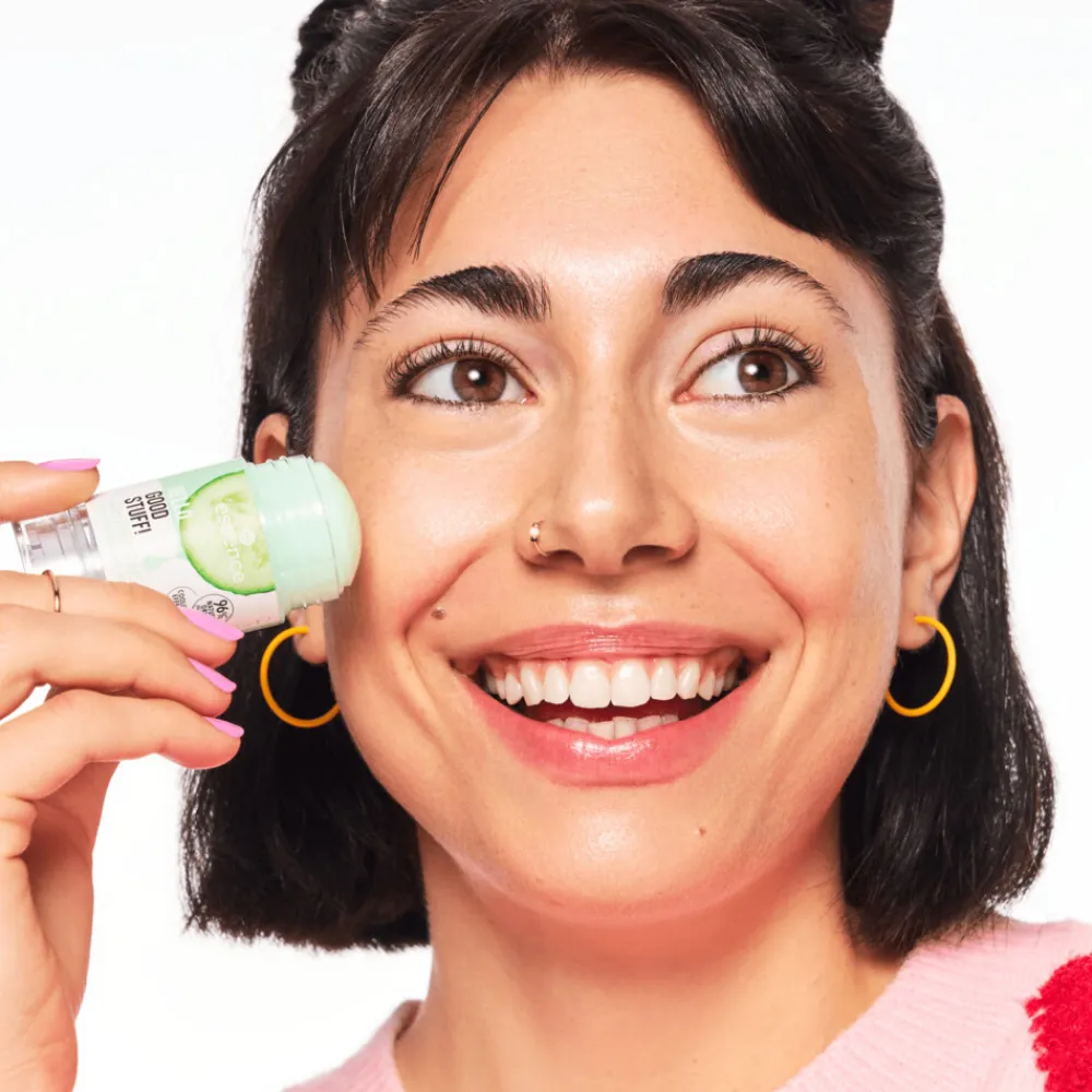 Serum<essence Hello, Good Stuff! 48h Hydrating Serum Stick Hyaluronic Acid & Cucumber 30 gr