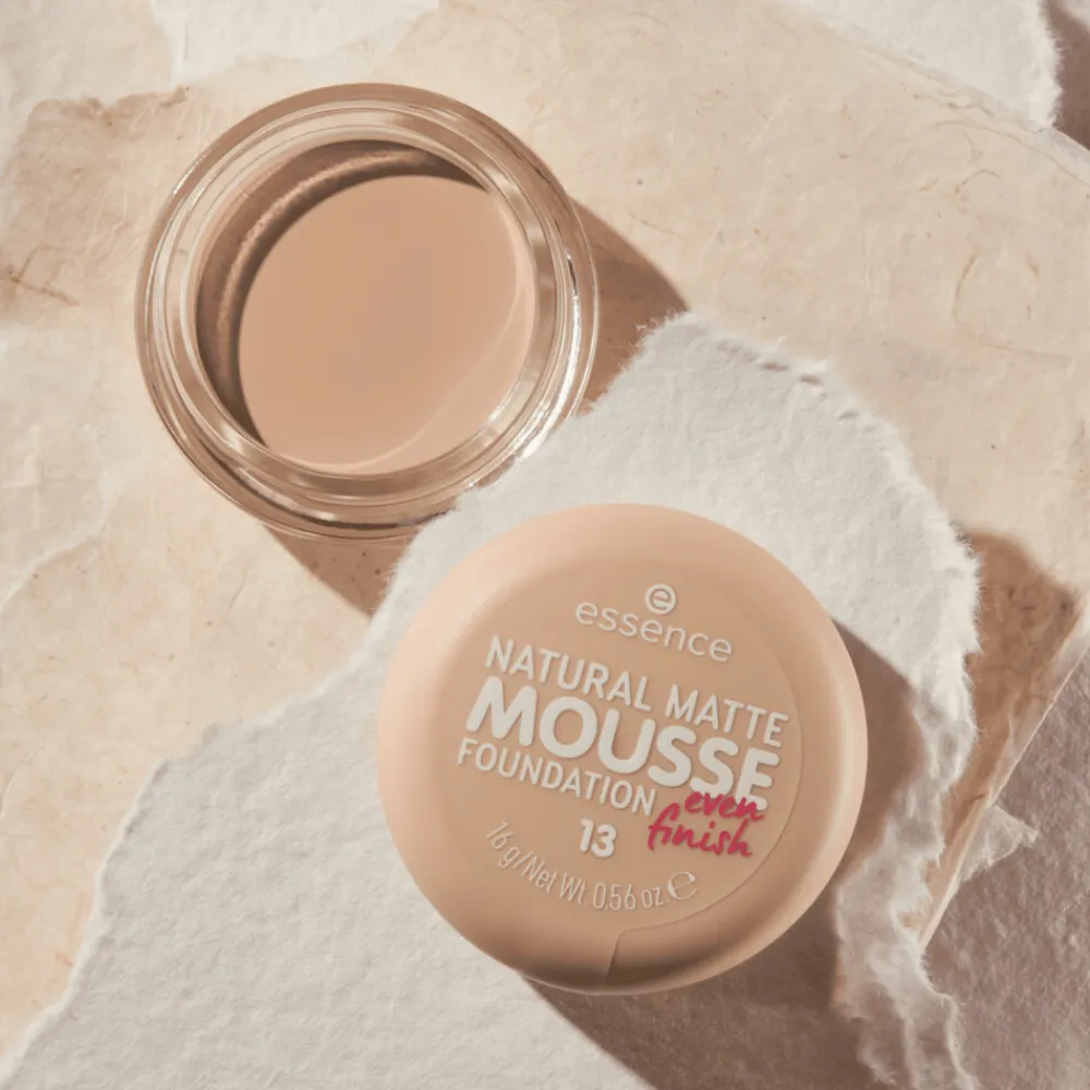 Foundation<essence Natural Matte Mousse Foundation 13 16 gr