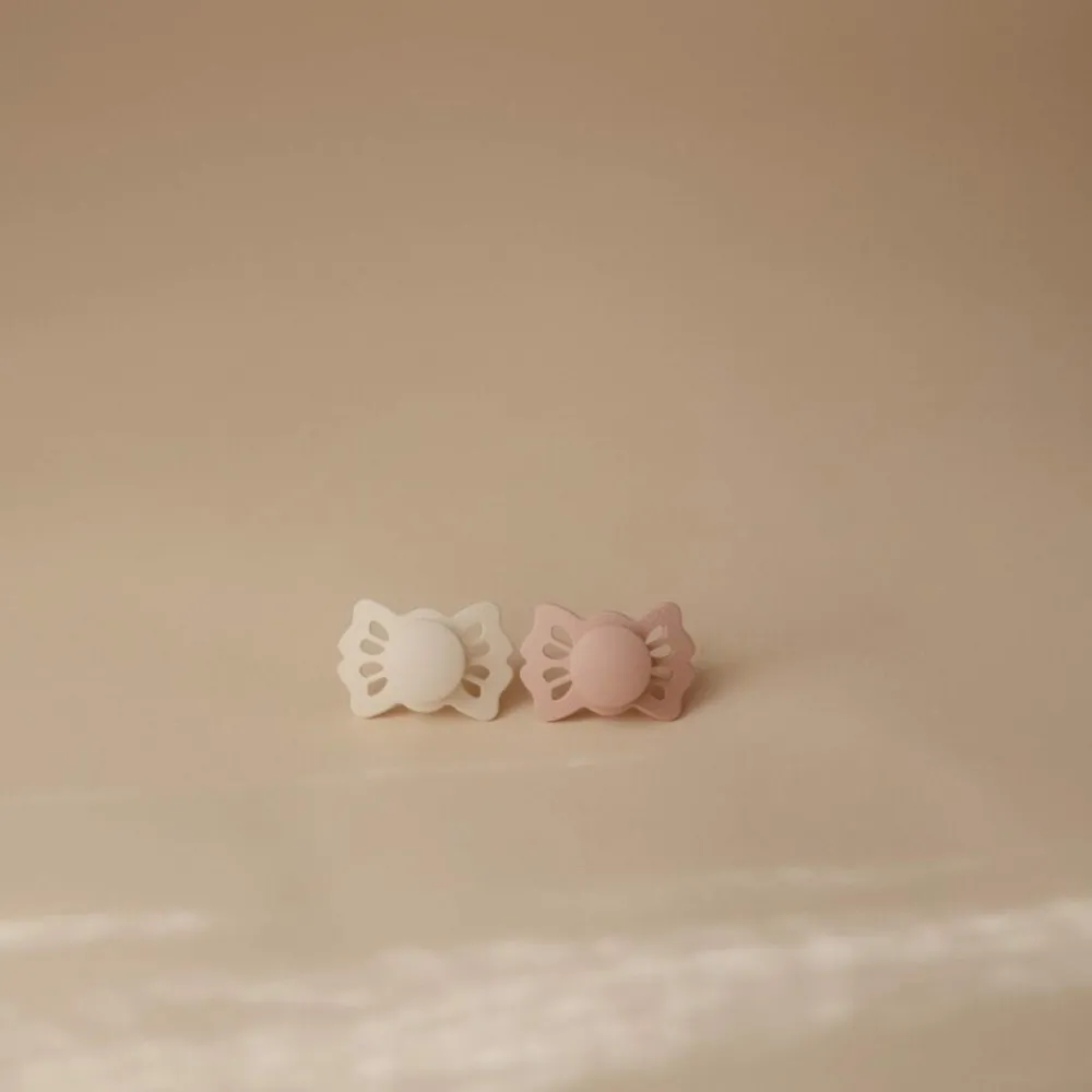 Clearance Fopspeen Lucky maat 1 0-6 mnd Cream Sage 2 stuks Flessen & Spenen