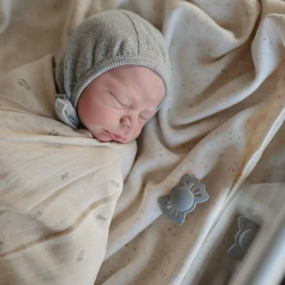 Clearance Fopspeen Lucky maat 1 0-6 mnd Cream Sage 2 stuks Flessen & Spenen