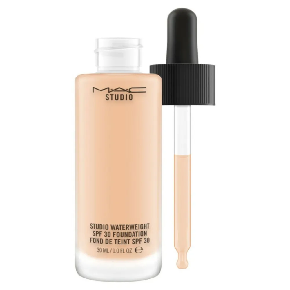Sale Studio Waterweight Foundation SPF 30 NC25 30 ml Foundation