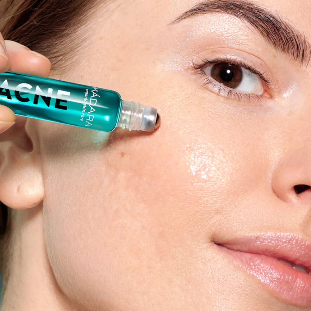 Acne Acute Spot-Roller 8 ml^Madara Best
