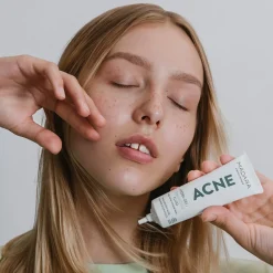 Dag- & Nachtcrème<Madara Acne Hydra-Derm-Fluïde Voor Behoud Van De Vochtbalans 40 ml