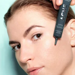 Acne Intense Onzuiverheden en Poriën Behandeling 20 ml^Madara Clearance
