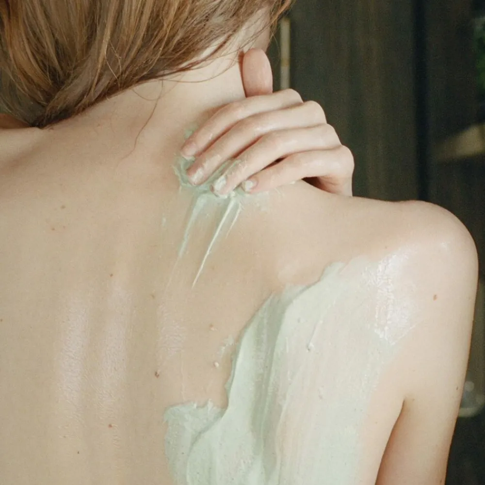 Aha+Mineral Lichaamspeeling 175 ml^Madara Discount