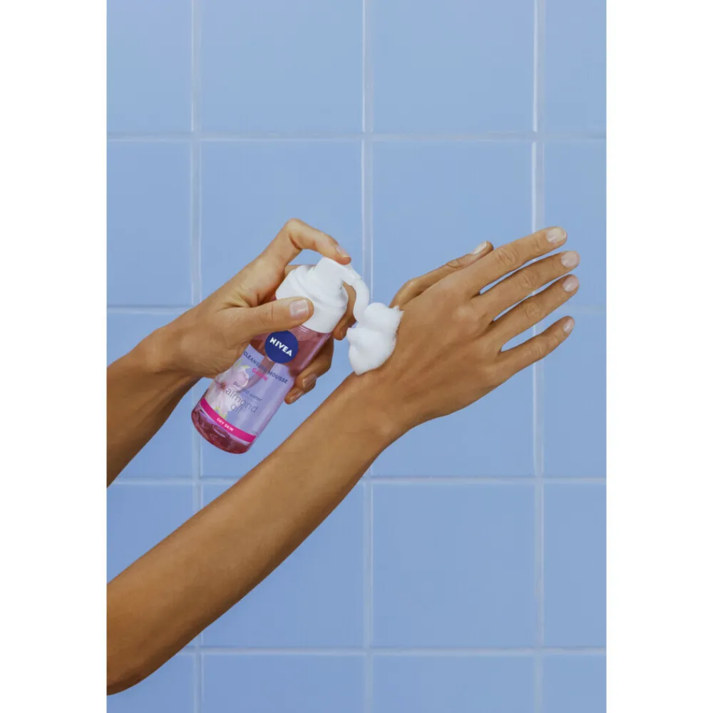 Reinigingsmousse Verzachtend 150 ml^NIVEA Online