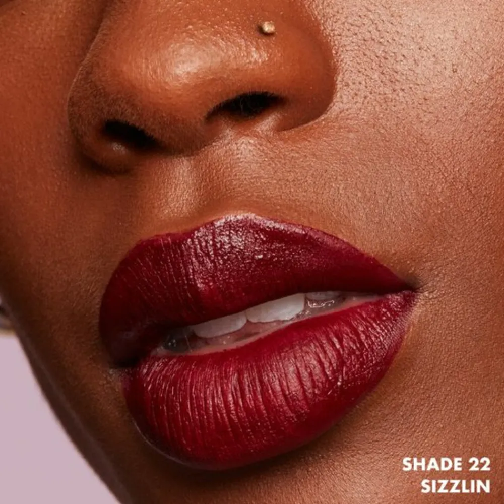 NYX Lip Lingerie XXL Matte Liquid Lipstick Sizzlin 4 ml^NYXr Hot