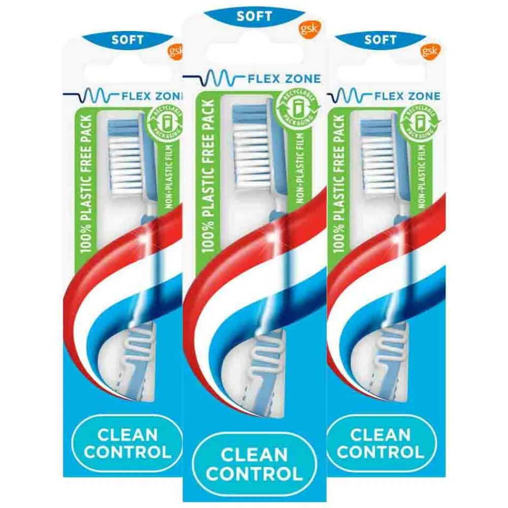 3x Tandenborstel Clean Control Soft^Aquafresh Hot