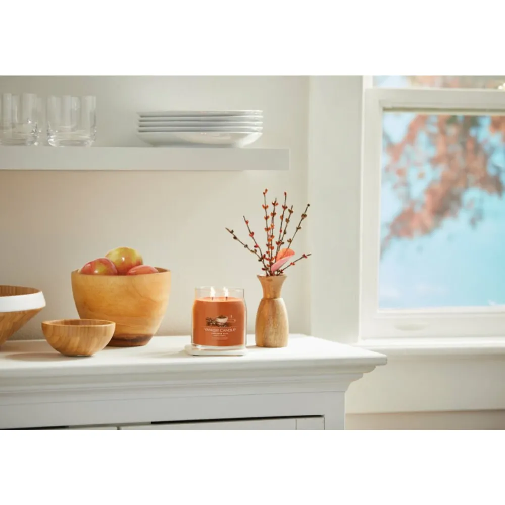 Geurkaars Medium Jar Cinnamon Stick 368 gr^Yankee Candle Hot