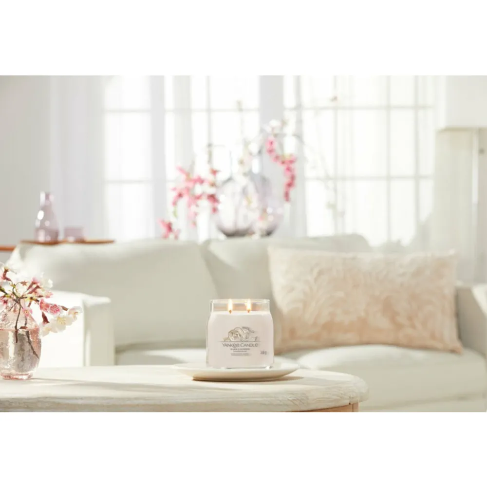 Kaarsen|Geurkaarsen<Yankee Candle Geurkaars Medium Jar Warm Cashmere 368 gr